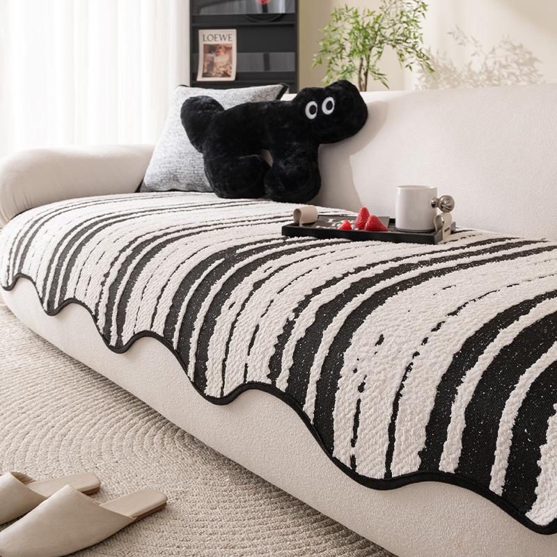 Light Luxury High-Grade Leather Sofa Cushion  New Anti-Cat Scratch Cover Cloth Towel Half-Edge Velvet Autumn And Winter Special-Shaped Sofa Seat