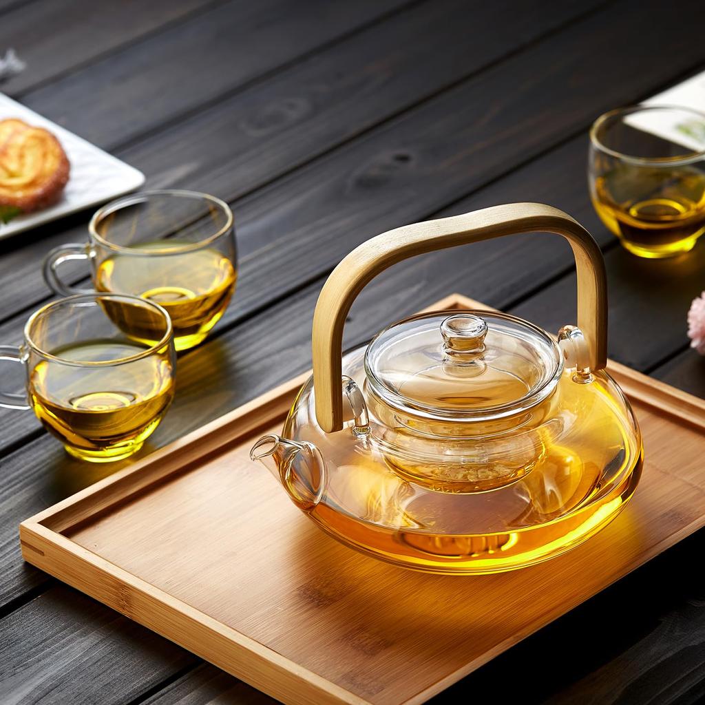 Dzbanek do herbaty Pokaro ze szkła żaroodpornego, 800 ml pojemności całkowitej, bambusowy uchwyt, płaski design, wbudowany zaparzacz, bezpieczny na kuchence, stylowy szklany dzbanek do herbaty,