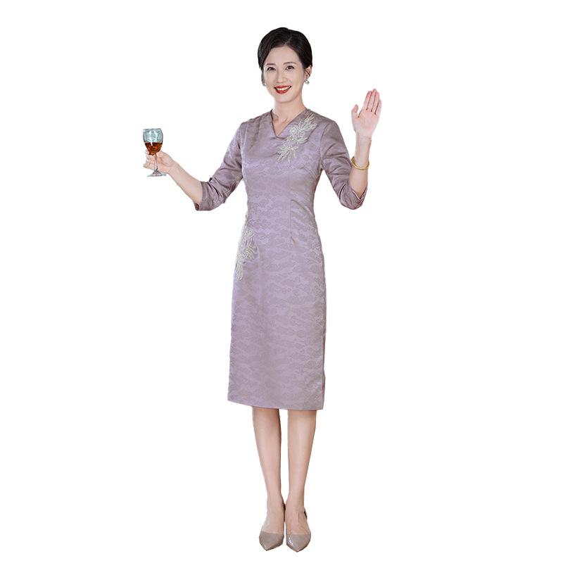 Purple V-neck mother-in-law wedding dress 1011 new summer wedding dress mother noble and young can usually wear