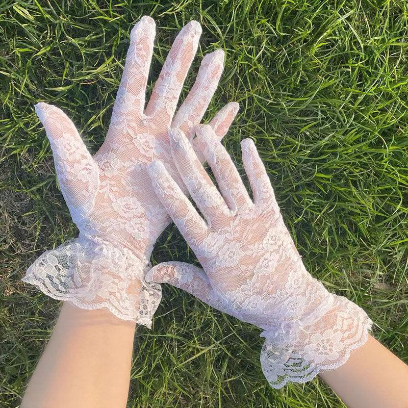 Women’s Summer Lace Gloves Short, Floral Mesh Gloves, Breathable Thin Gloves for Wedding Party Dance Formal Events