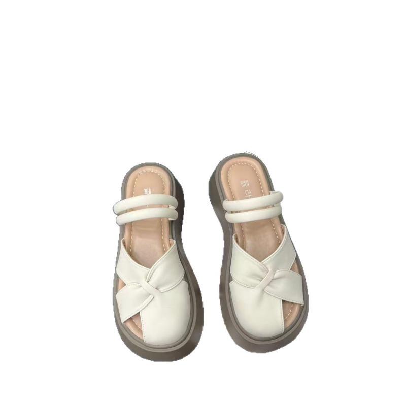 Fashion outer wear bag head design sense niche platform slippers women's summer new non-slip skirt platform shoes