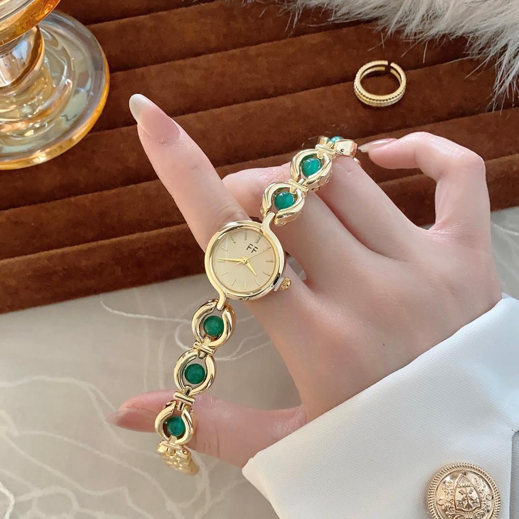 Elegant Round Watch for Women With Sparkling Translucent Stones New High-End Luxury Quartz Watches Gold Bracelet Wristwatches