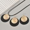 European and American Retro Disc Necklace Women's High Sense Light Luxury Pendant Neck Chain