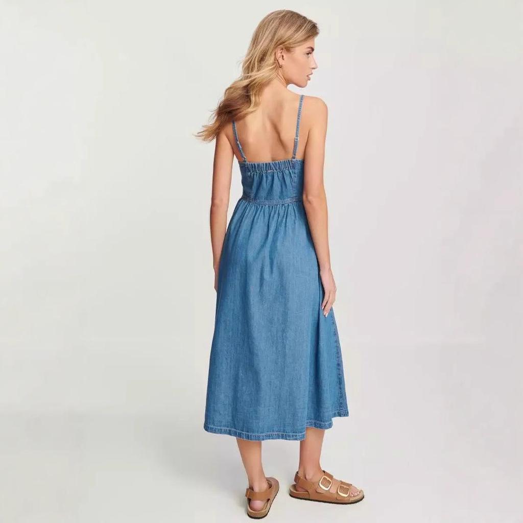 Spring/Summer 2025 Women's Denim Sling Dress - Chic Commuting Fashion