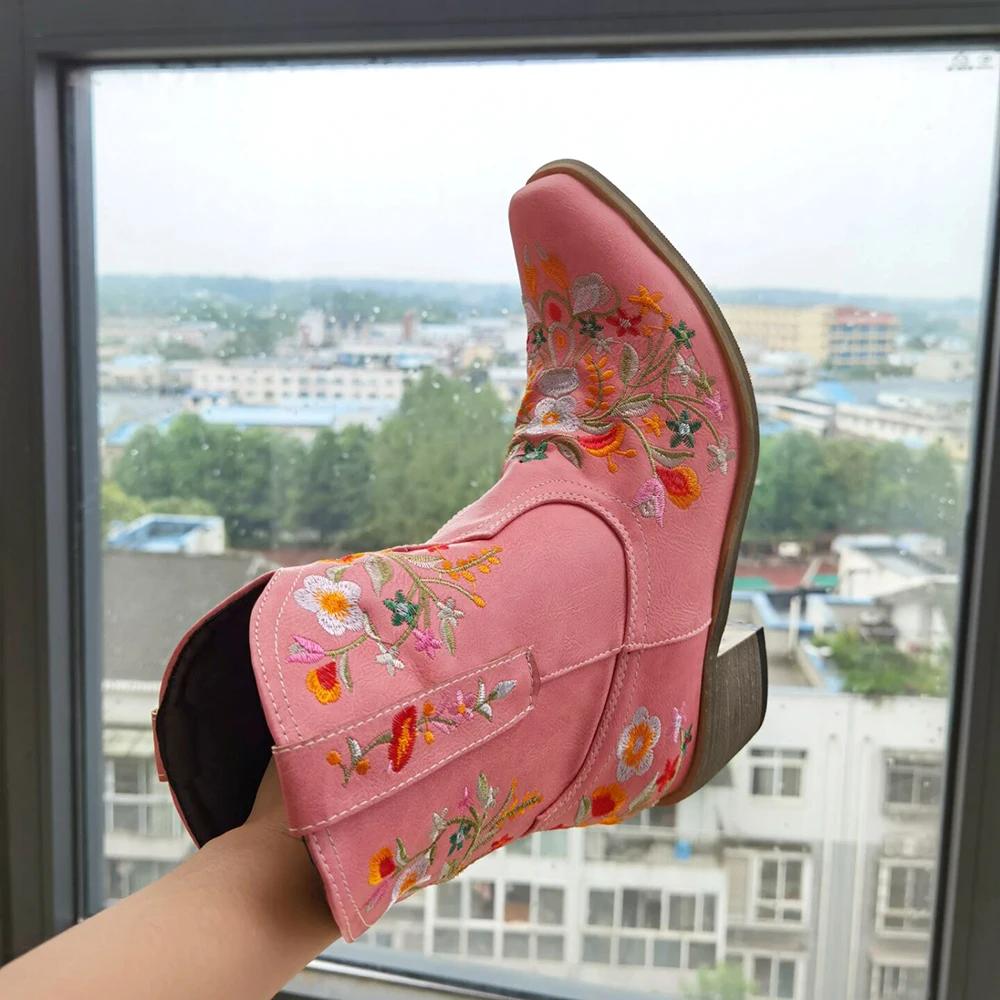 Fashion Women Cowboy Boots Luxury Embroidery Pointed Toe Winter Boots Ladies Shoes Comfortable Designer Botas Outdoor Skidproof Wearable