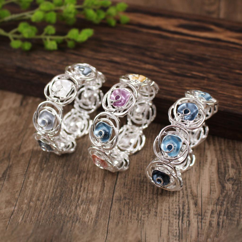 Enamel hollow rose elastic bracelet with high-end feel, ladies' Valentine's Day rose bracelet
