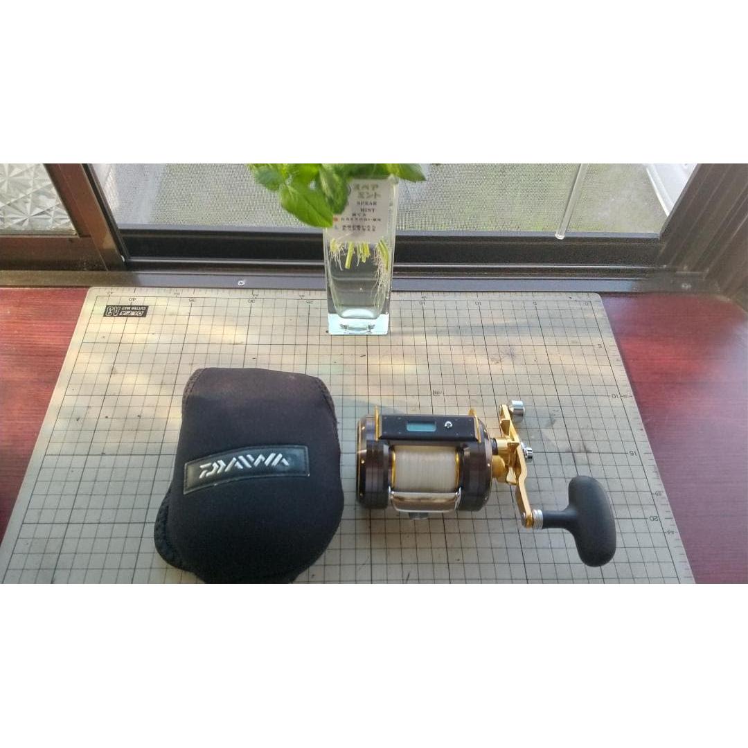 Used Daiwa Millionaire ICV 300 double shaft reel