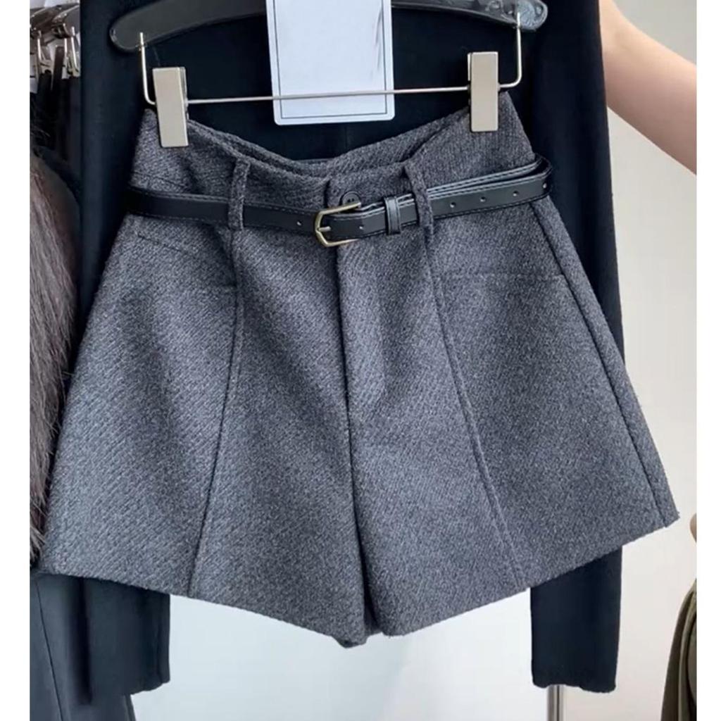 Women’s Plus Size Woolen Wide-Leg Shorts: High-Waist, Loose Fit, Slimming Autumn/Winter Style, Perfect with Boots
