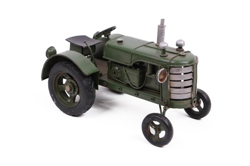 

Декоративный металлический трактор