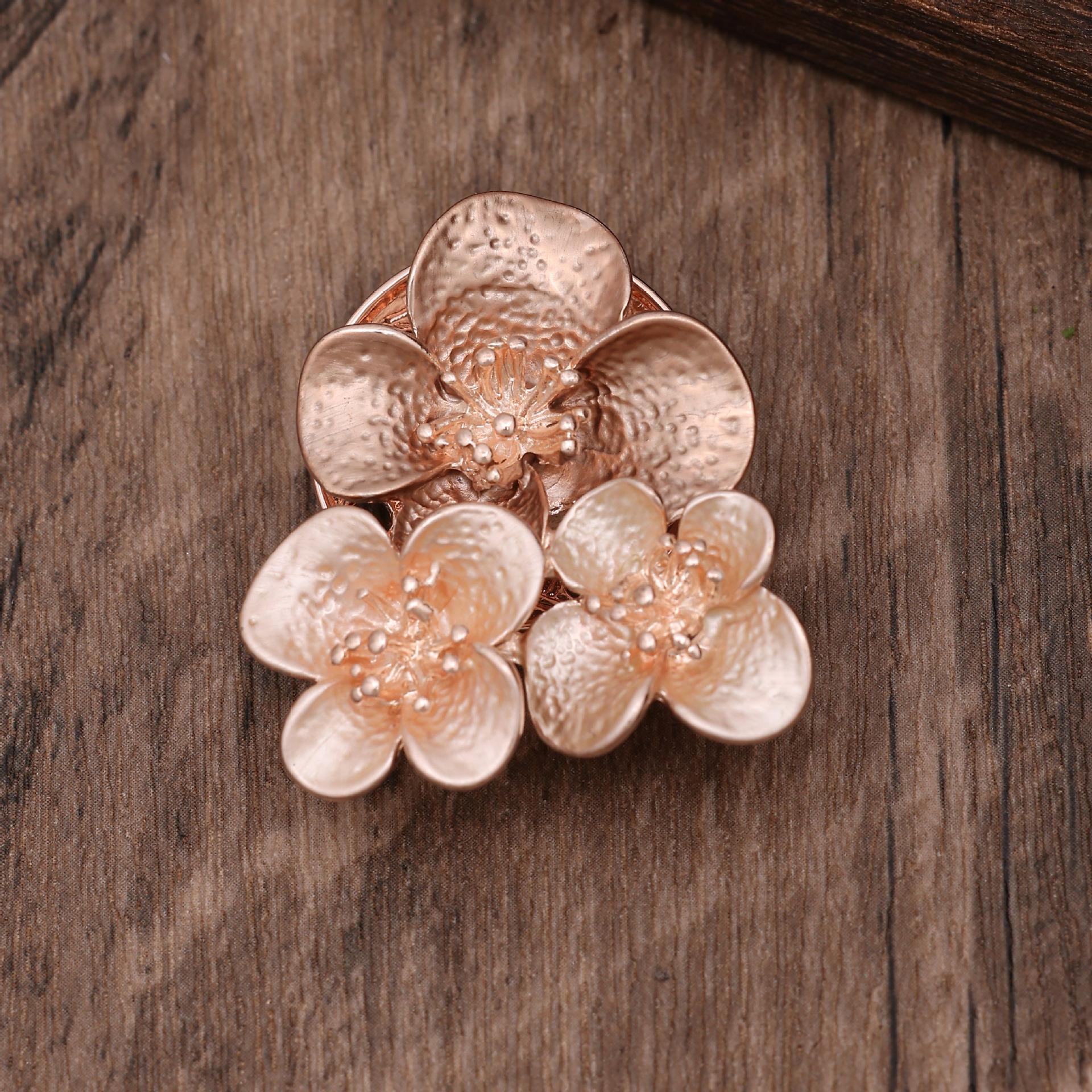 

New High-end Enamel Plum Blossom Magnetic Brooch, Fashionable And Versatile, Women s Out Of Town Party Brooch