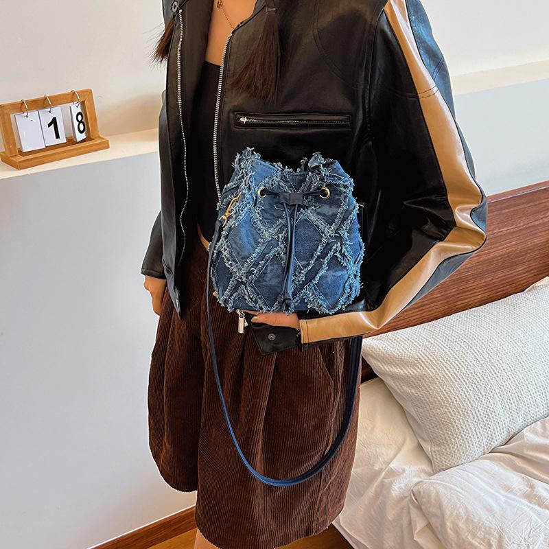 Bolsa de ombro feminina Tether Retro Design Denim Tendência Réplica Bolsa Crossbody Bolsas de balde denim de qualidade Bolsas para mulheres