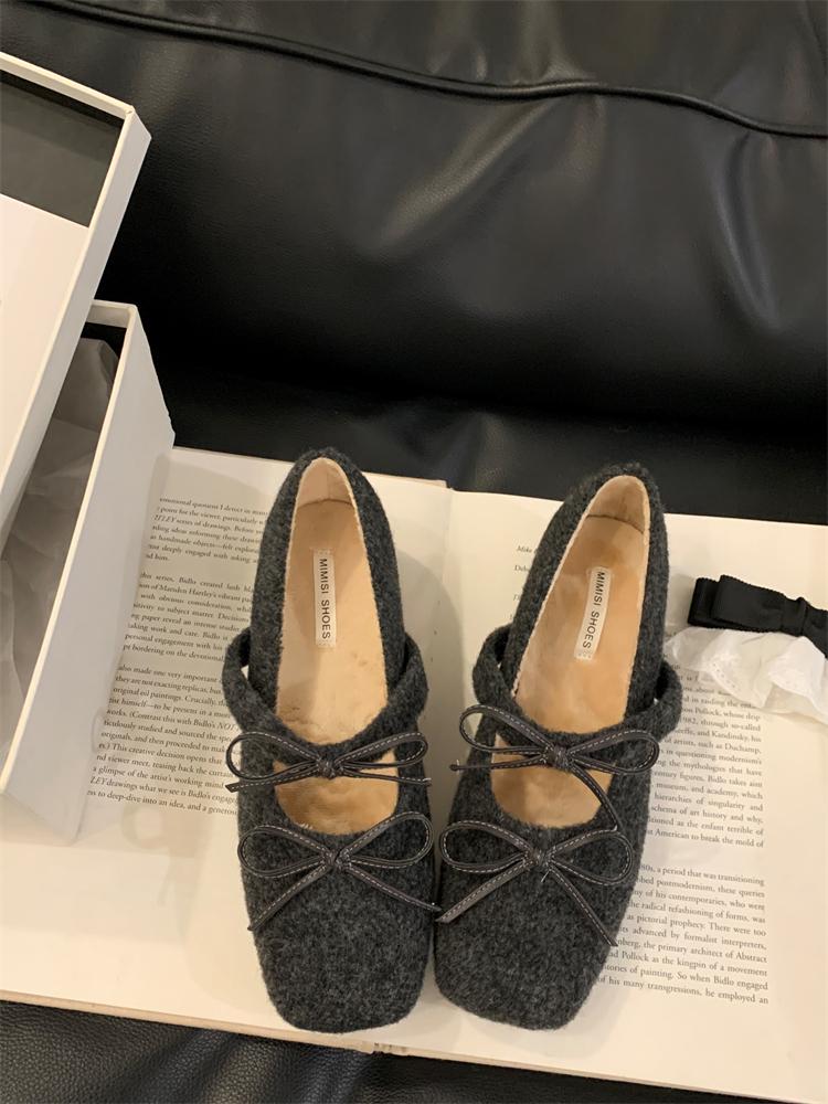 

Korean version of square head woolen bow woolen shoes women s spring and winter new velvet light mouth versatile Mary Jane shoes 39