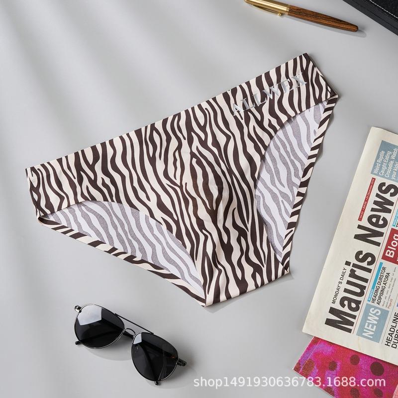 Herren 3D-konvexe Tasche sexy Tasche Ei-Buchstabe Leopardenmuster Eis-Seide Unterwäsche Slips Leopardenmuster Hose
