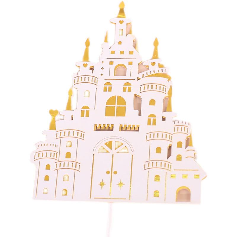 Decorazione per Torta Castello delle Fiabe con Ornamenti di Principe e Principessa