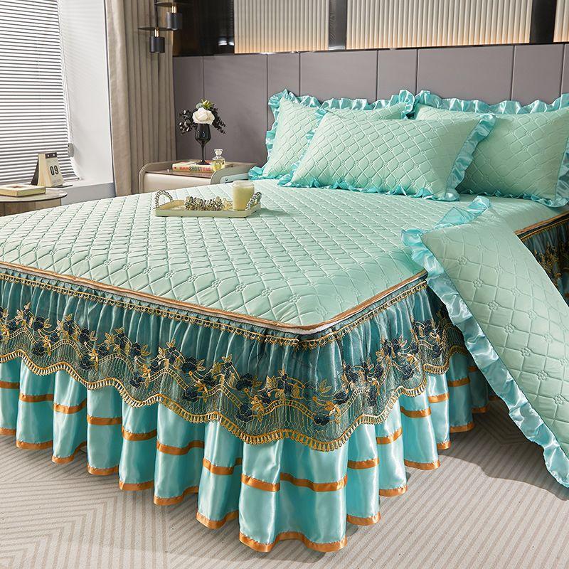 3pcs Bedroom Set High-End Crystal Velvet Bed Skirt Three-Piece Set with Thick Lace Trim, Korean Princess Style Warm and Non-Slip Mattress Cover