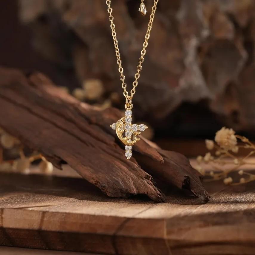 S925 Sterling Silver Cross Crown Pendant Clavicle Necklace - French Light Luxury for Women 925 Silver