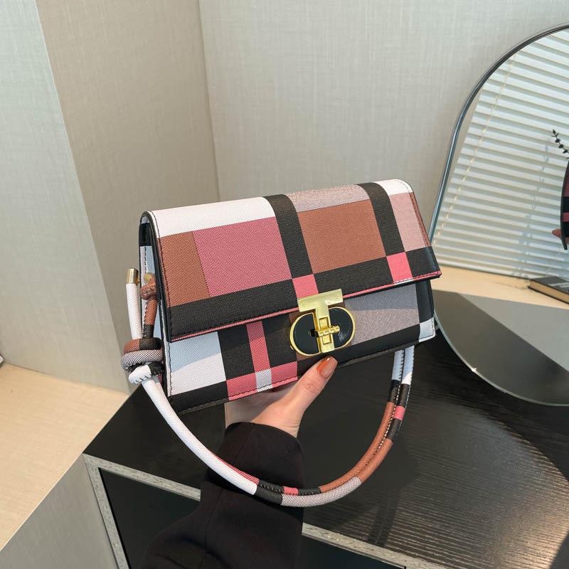 Stylish And Minimalist Shoulder Bag With Large Capacity For Everyday Use In Black Pink And Blue