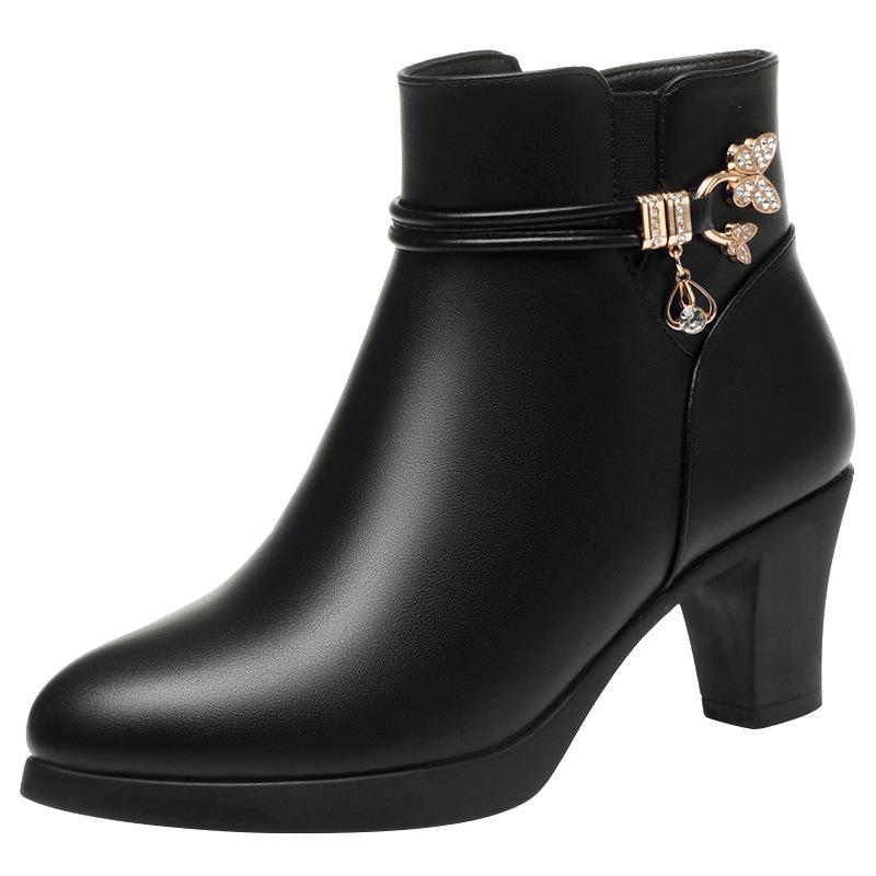 Mom Shoes Autumn and Winter Leather Shoes Velvet New Middle Heel Short Boots Tapered Heel Fashion Boots    and Elderly Warm Cotton Shoes
