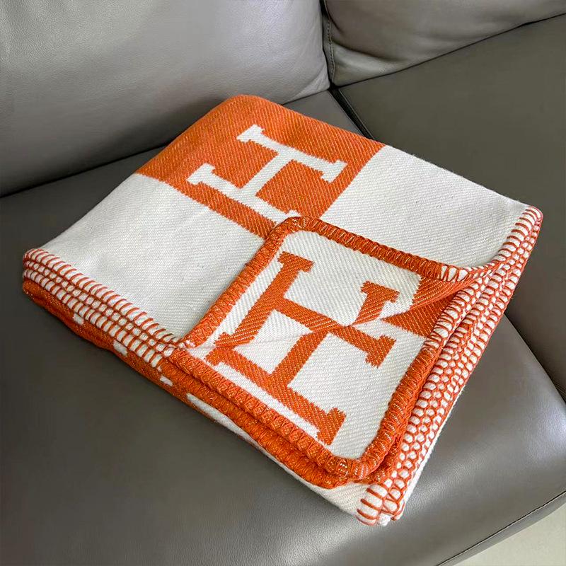 

Двухцветное утолщенное трикотажное фланелевое одеяло для дивана с кондиционером 130x170 cm