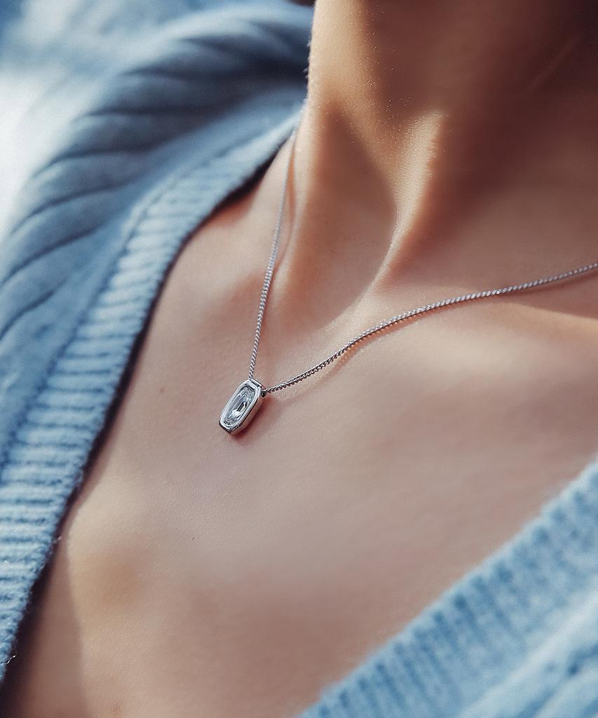 Sundaydiscoclub Slim Shiny Pendant Necklace Silver Transparent