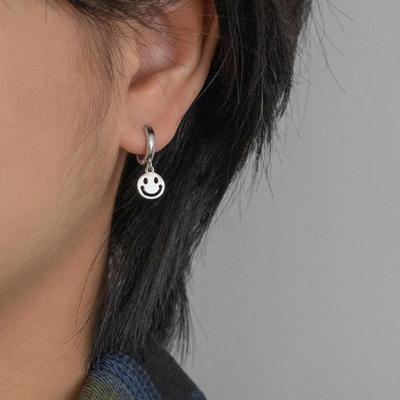 Engraçado sorriso rosto oco brincos de argola menina mulheres piercing orelha jóias acessórios