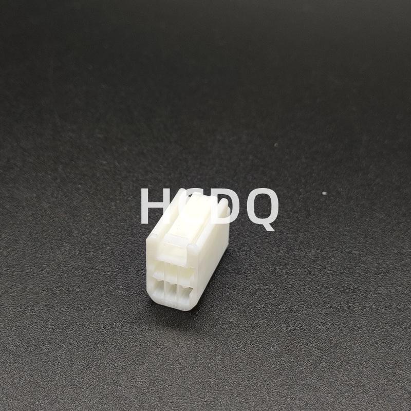 The original  90980-12012 6PIN Female  automobile connector plug shell and connector are supplied from stock