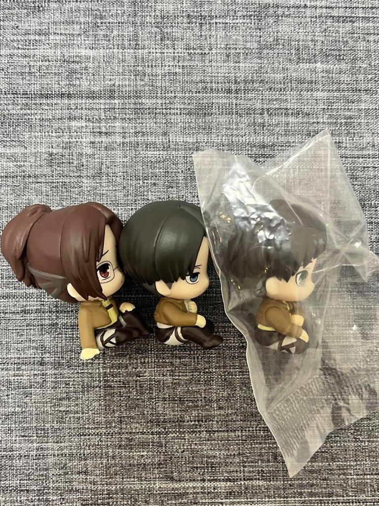 [USED] Attack On Titan: Waiting Eren, Levi, and Hange