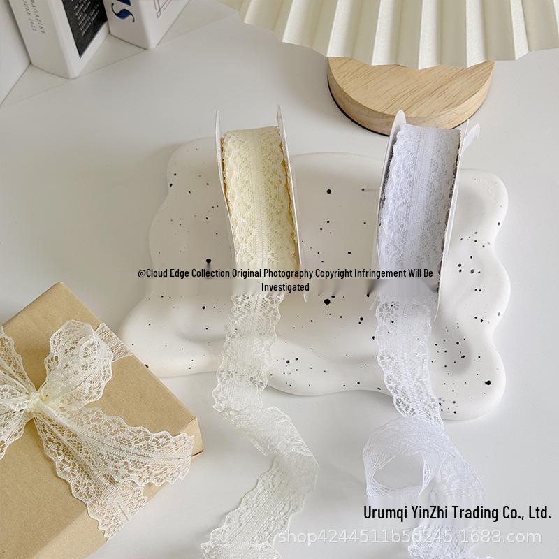 

Универсальная кружевная лента для упаковки подарков и украшения тортов Random Color Lace Ribbon 1m