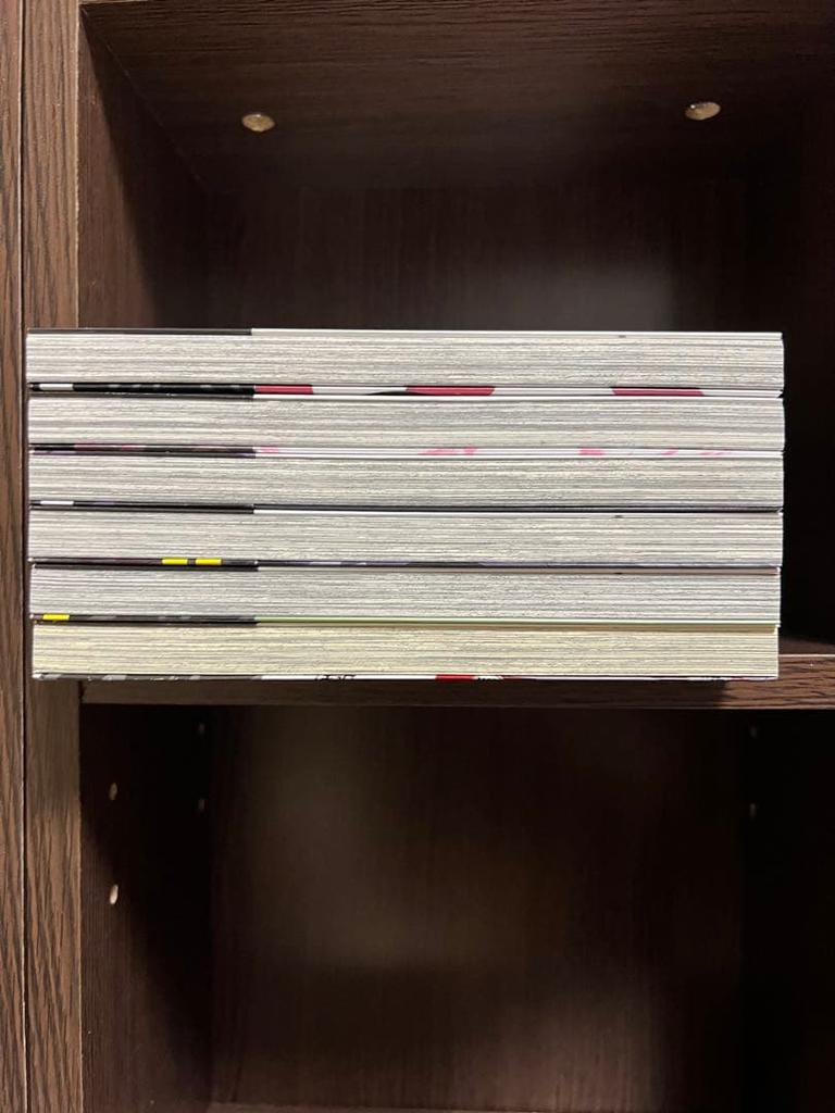 [USED] Bonus Included: Haunted Apartment with a Secret - Volumes 1-6 - Nebukuro
