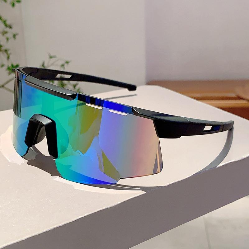 Luxury Designer Vintage Sunglasses for Women Men Outdoor Sport Goggle Windproof Punk Skiing Shades Popular Sun Glasses