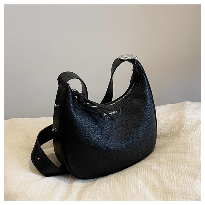 High-value underarm bag women's new fashion trend simple shoulder bag versatile saddle bag zipper
