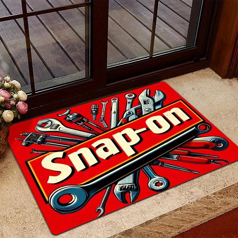 

Нескользящий коврик для двери с логотипом Snap-On Tool, Ярко-красный с черно-белыми иллюстрациями, Моющаяся фланель для декора дома, офиса, гаража 40x60cm