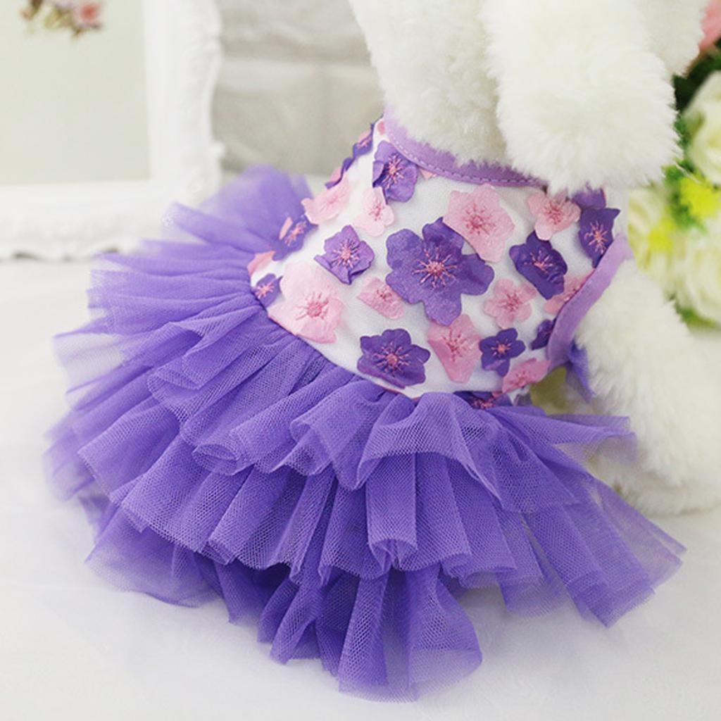 Hundekleid mit Rüschenrock und dekorativer Schleife für kleine Haustiere Bequemer weicher Stoff Ärmelloses Design Geeignet für den täglichen Gebrauch und besondere Anlässe