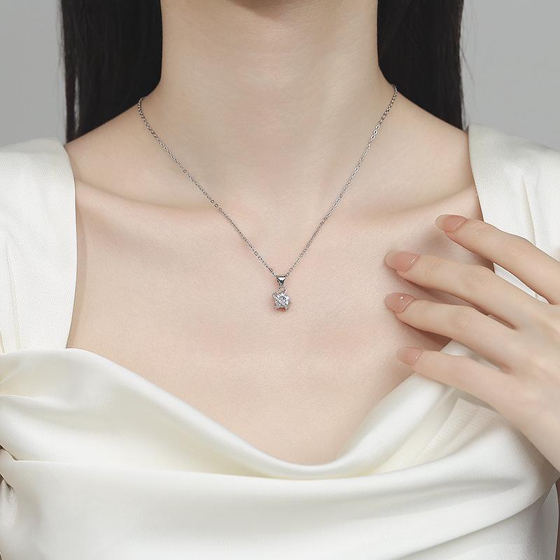 Luxury Four-Leaf Clover Windmill Pendant Necklace with Full Diamond Eight Hearts and Arrows Cut for Women