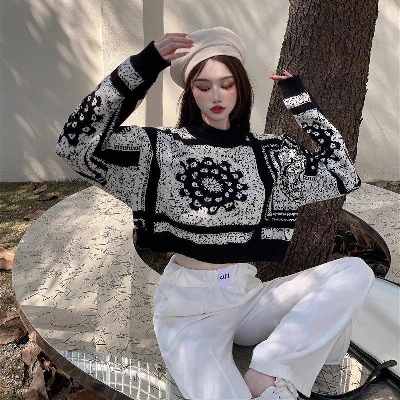 Ins Retro Jacquard Sweater Women's Autumn and Winter Lazy Loose Foreign Style Pullover Knitted Sweater Short