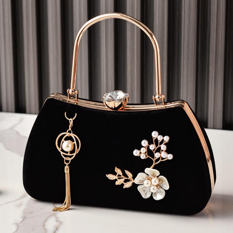Vintage Red Handbag for Evening Woven Purse Wedding Party Fashion Flower Bag Cross Body Shoulder Purse Luxury Designer Pearl Bag