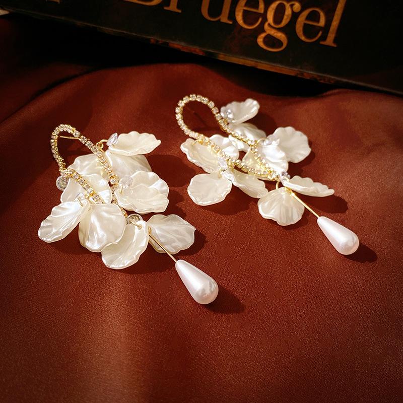 Silber Nadel Perle Blütenblatt Fransen Ohrringe Super Fee Süß High-End Ohrringe Gleiche Ohrringe Frauen
