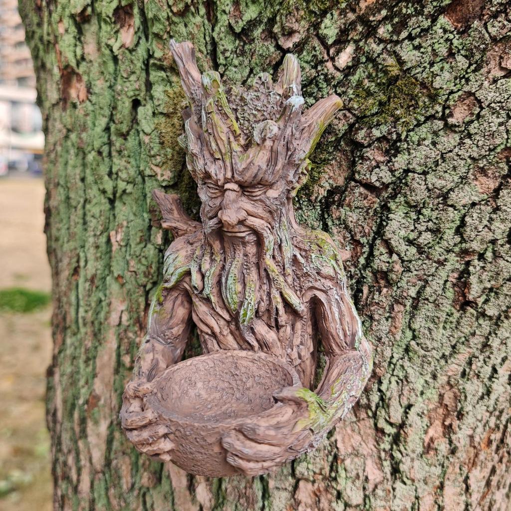 Bigfoot Treant Resin Bird Feeder for Outdoor Courtyard