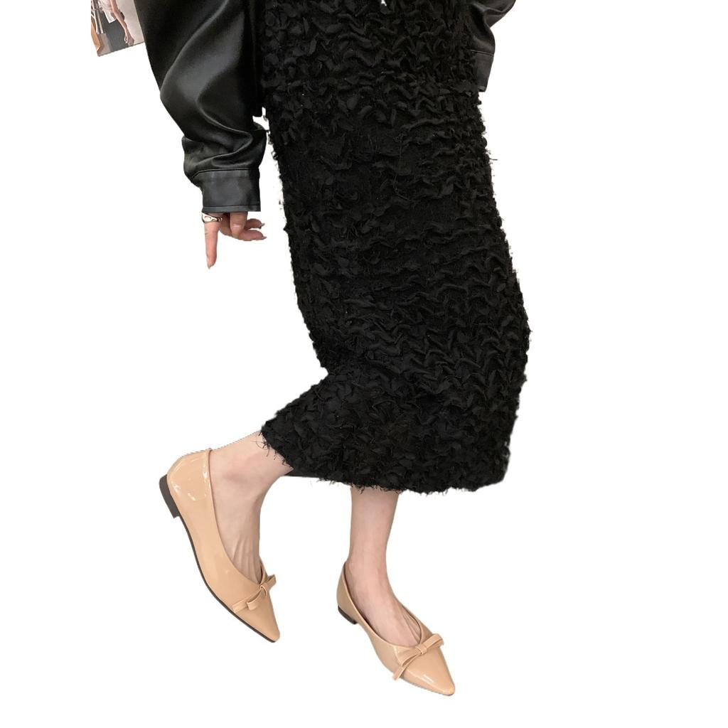 French Pointed Head Bow Patent Leather Flat Bottom Shallow Mouth Single Shoes Female 2025 New Fairy Wind One Pedal Soft Sole Laden Shoes