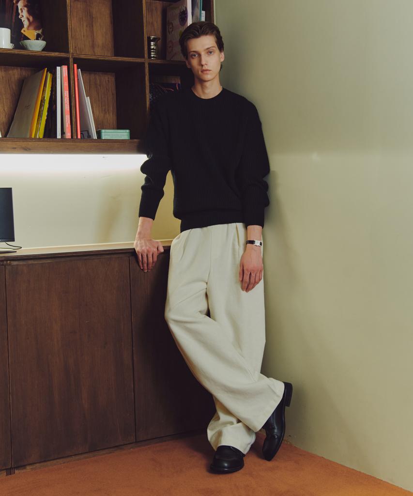 KNITTED Heavy Waffle Round Knit Black