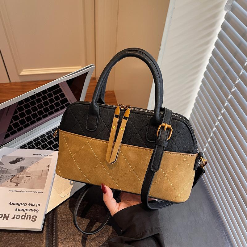 Rhombus Retro Bag Women's Autumn and Winter New Fashion Niche Design Messenger Bag Portable Shell Bag