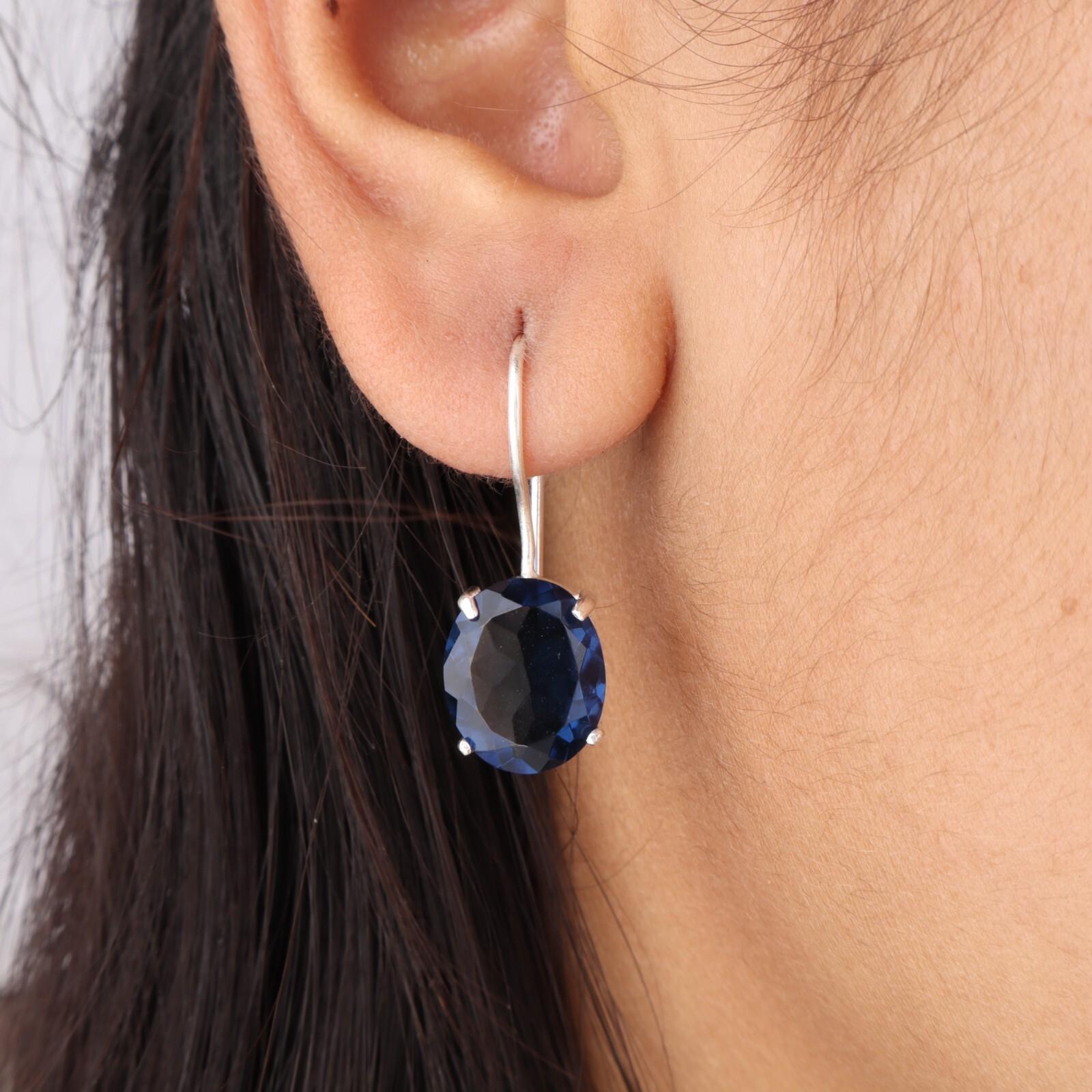 

Лондонский голубой топаз Драгоценный камень 925 Стерлинговое серебро Ювелирные изделия ручной работы Серьги 1,05 EE-173-9