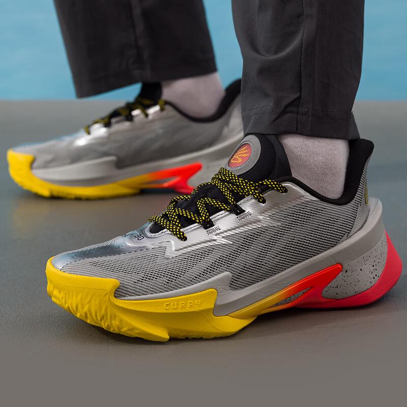 

Under Armour 2410 Signature Basketball Shoes EU 42.5 US 9