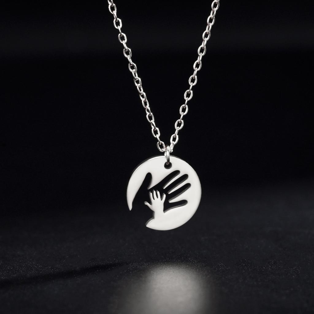Simple Fashion Mother Love Necklace Round Pendant Baby Mom Jewelry Gift