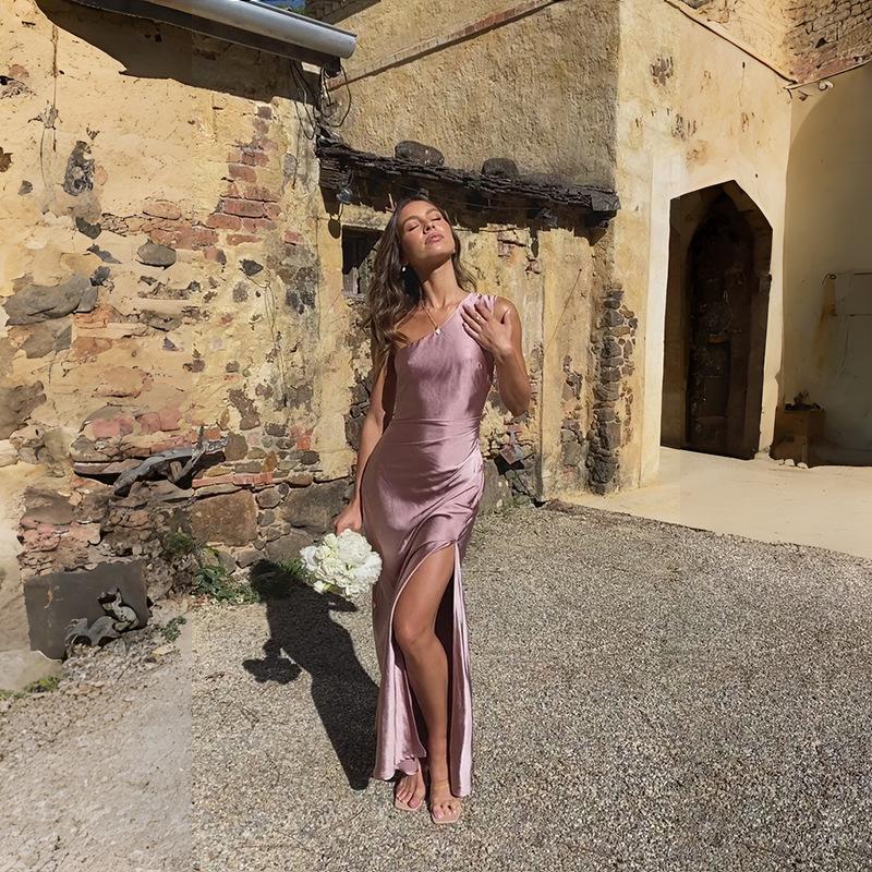 Spring/Summer 2024 European & American Slim One-Shoulder Satin Dress with Slit – Sexy & Chic Socialite Style for Women