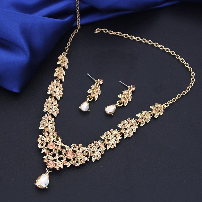 Mote Choker Halskjede Sett for Kvinner Brudesmykkesett Fest Ball Bryllup Øredobber Kostymetilbehør