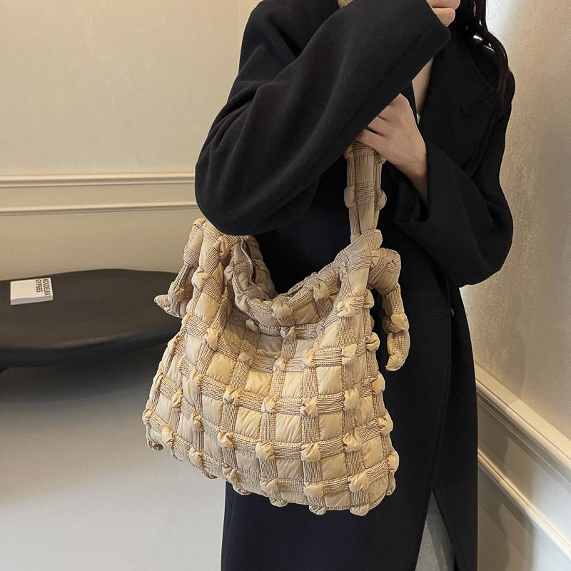 High Capacity Cloud Grid Tote Bag Foldable Leisure Ultra Light Solid Color Single Shoulder Bag New Fashion Style Winter