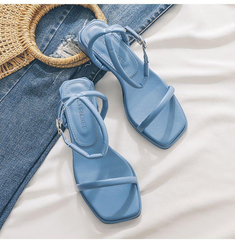 

Xiaoxiangfeng beach thick heel with sandals women s new summer feeling retro white fairy shoes 40 синий