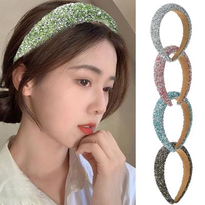 Kadın Kaymaz Saç Çemberi Parlak Yapay Elmas Kakmalı Taç Yükseltilmiş Tasarım Başlık Baş Aksesuarları