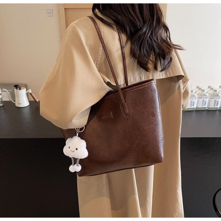 Retro-Tasche Damen große Kapazität neu Herbst vielseitig schlichte Umhängetasche strukturiert Pendler-Tragetasche